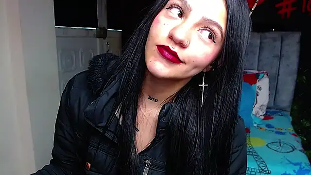 Violettasquirt online show from May 23, 2026, 2:16 pm
