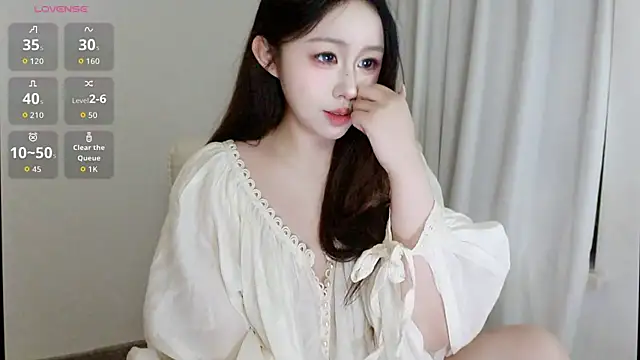 Snapshot of Hazel-11 chatting on November 1, 2025, 3:06 pm Hazel-11 online show from November 1, 2025, 3:06 pm