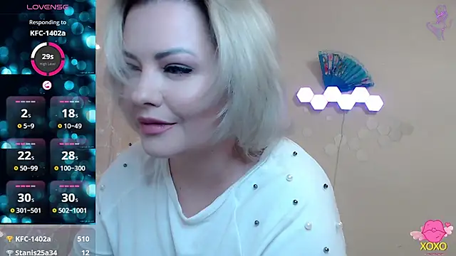 Snapshot of JewellKiss7 chatting on April 24, 2026, 1:57 pm JewellKiss7 online show from April 24, 2026, 1:57 pm