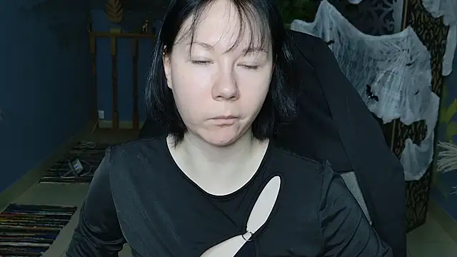 NancyMartinez online show from October 30, 2025, 5:06 am