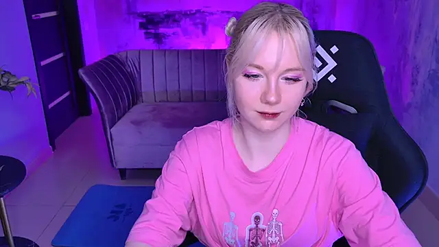 NancyMartinez online show from March 1, 2025, 4:22 pm