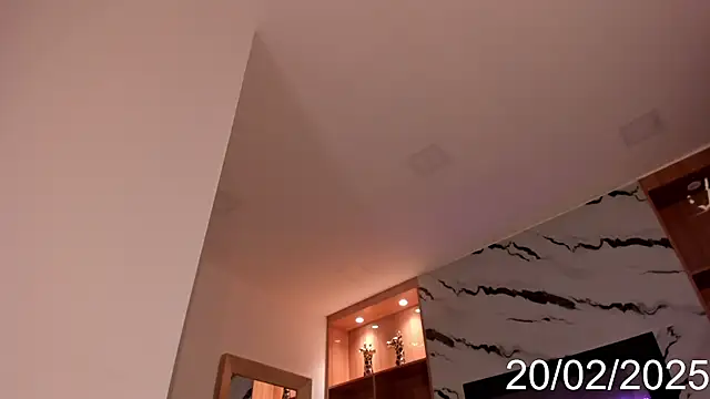 Isabel Escorcia online show from February 20, 2025, 8:28 am