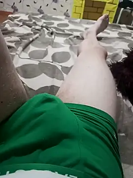 Snapshot of red_red00 chatting on March 17, 2025, 4:33 pm red red00 online show from March 17, 2025, 4:33 pm