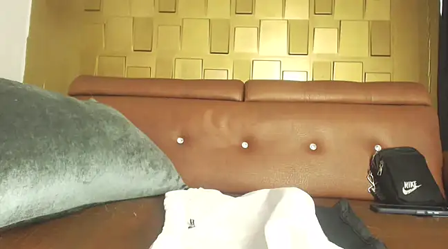 latinboydig online show from February 26, 2025, 6:48 pm