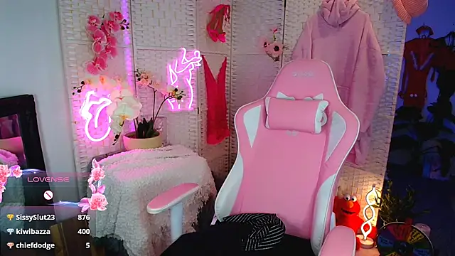 EllieKarrX online show from January 14, 2025, 1:26 am