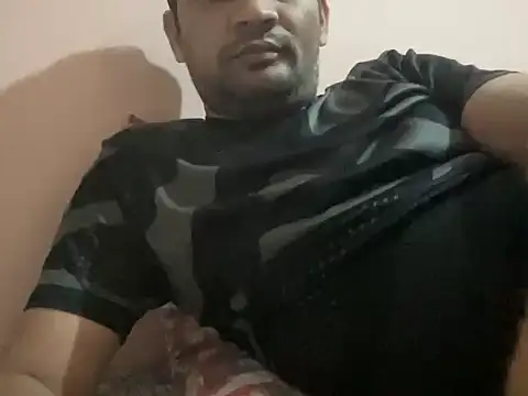 NiceBoy9099 online show from February 18, 2026, 5:42 pm