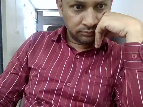 NiceBoy9099 online show from May 6, 2026, 5:44 am