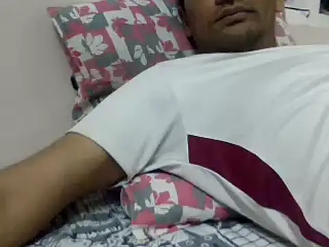 NiceBoy9099 online show from December 12, 2024, 6:21 pm