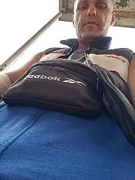 Pineapple04 online show from September 10, 2025, 7:29 am