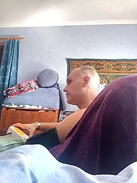 Pineapple04 online show from September 21, 2025, 7:57 am