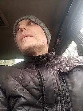 Pineapple04 online show from December 5, 2025, 10:03 am