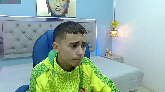 Xavii18 online show from February 8, 2025, 12:06 pm