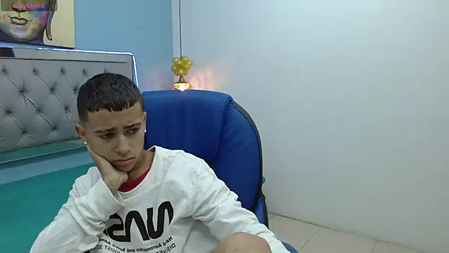 Xavii18 online show from February 5, 2025, 1:00 pm