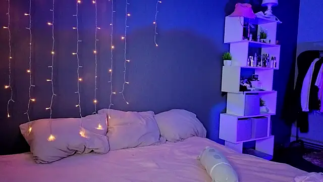 Snapshot of aneta_alisha chatting on October 30, 2025, 12:36 pm aneta alisha online show from October 30, 2025, 12:36 pm