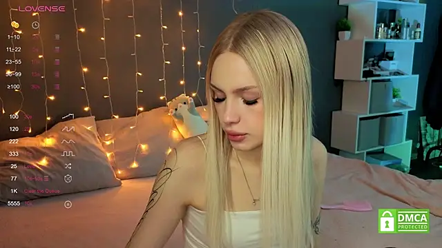 Snapshot of aneta_alisha chatting on October 9, 2025, 12:38 pm aneta alisha online show from October 9, 2025, 12:38 pm