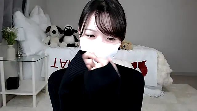 mei mei chan online show from February 17, 2025, 1:44 pm