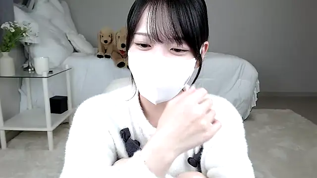 mei mei chan online show from December 16, 2024, 1:43 pm