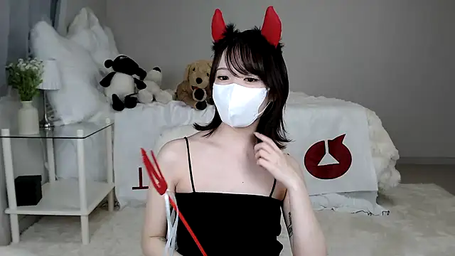 mei mei chan online show from February 16, 2025, 6:43 am