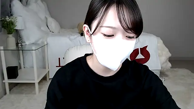 mei mei chan online show from February 13, 2025, 10:34 am