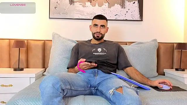 Ethan  Walker online show from February 10, 2026, 7:13 pm