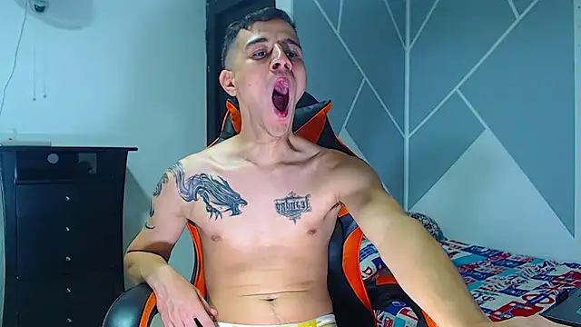 Snapshot of ADAM_HOT chatting on May 25, 2026, 12:10 am ADAM HOT online show from May 25, 2026, 12:10 am