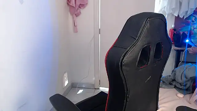 Snapshot of Maximesex chatting on October 23, 2025, 1:32 pm Maximesex online show from October 23, 2025, 1:32 pm