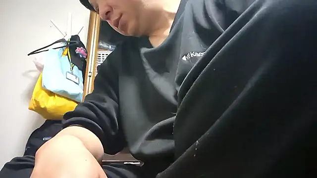 Snapshot of 07YUKIO chatting on March 29, 2026, 3:35 pm 07YUKIO online show from March 29, 2026, 3:35 pm