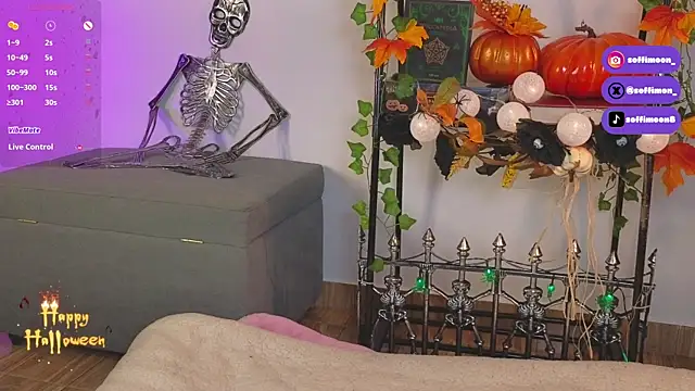 Snapshot of Soffimoon_ chatting on October 29, 2025, 1:26 am Soffimoon online show from October 29, 2025, 1:26 am