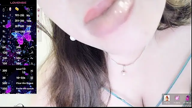 Crystal Wings online show from May 19, 2026, 1:21 am