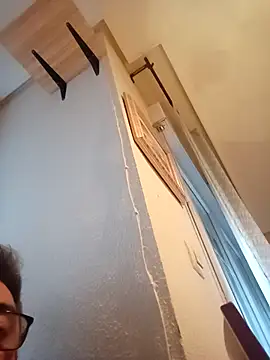 pana1978loco online show from November 8, 2025, 7:01 am