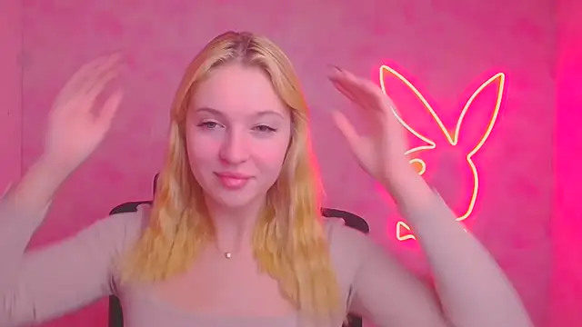 Milka kiss  online show from November 3, 2025, 6:51 am