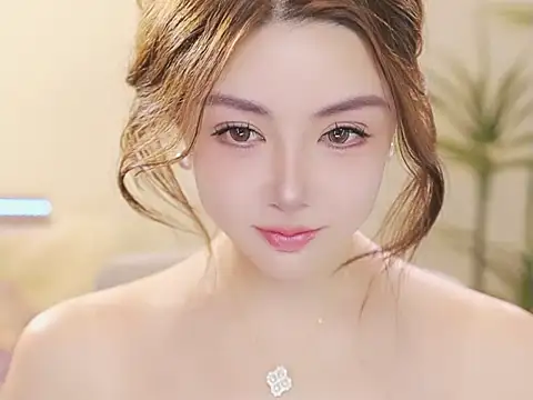 Snapshot of Qiaoqiao_ chatting on May 1, 2026, 5:56 am Qiaoqiao online show from May 1, 2026, 5:56 am