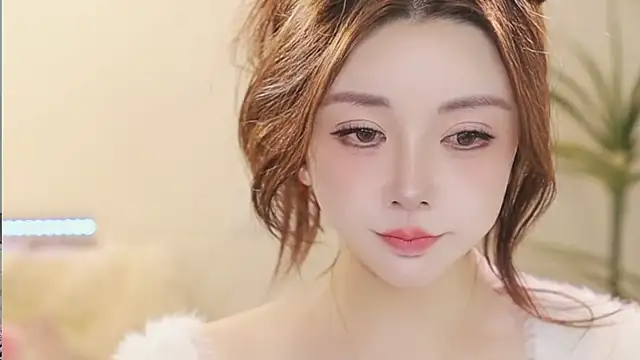 Qiaoqiao  online show from March 17, 2026, 12:52 pm