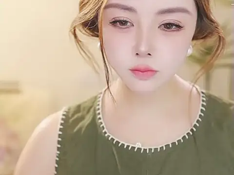 Snapshot of Qiaoqiao_ chatting on May 11, 2026, 4:04 pm Qiaoqiao online show from May 11, 2026, 4:04 pm