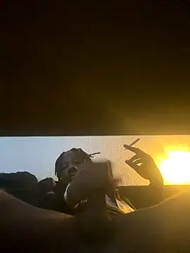 einRowdey online show from November 5, 2025, 4:54 pm