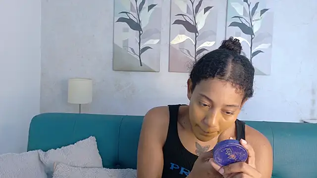 flavia cruz online show from April 15, 2026, 12:21 pm