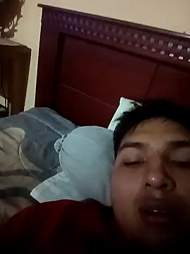 Snapshot of LoganFinds chatting on October 16, 2025, 11:24 pm LoganFinds online show from October 16, 2025, 11:24 pm