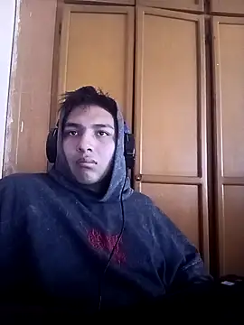 Snapshot of LoganFinds chatting on October 27, 2025, 3:02 pm LoganFinds online show from October 27, 2025, 3:02 pm