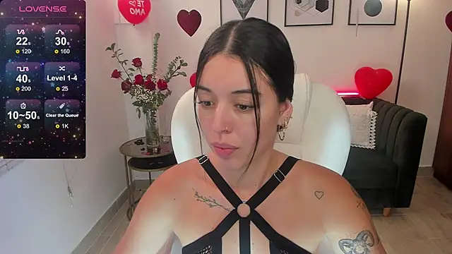 zoee jackson online show from February 17, 2025, 7:01 pm
