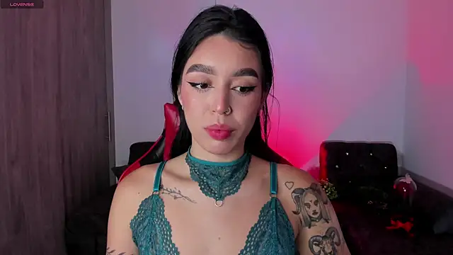 zoee jackson online show from March 29, 2026, 2:02 am