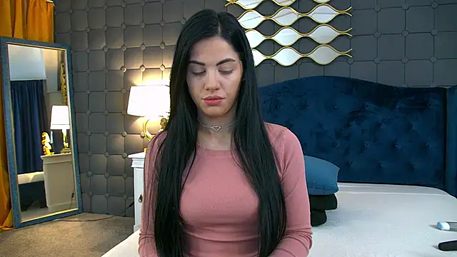 LeyaCass online show from January 10, 2026, 4:19 am