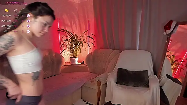  Forest Lina  online show from February 2, 2026, 12:26 pm