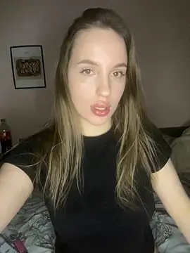 EdnaBradley online show from February 1, 2026, 6:39 pm