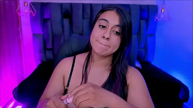 Xisu  online show from April 22, 2026, 2:13 pm