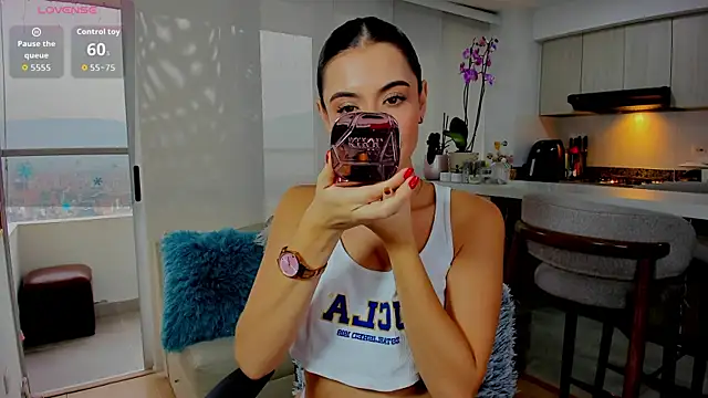 Nicole stonee online show from January 9, 2026, 9:22 pm