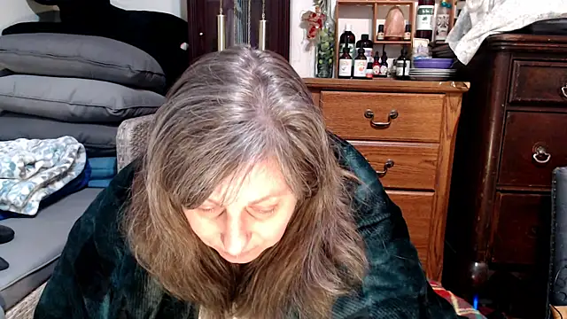 ladyscarlotta online show from February 26, 2025, 9:09 pm