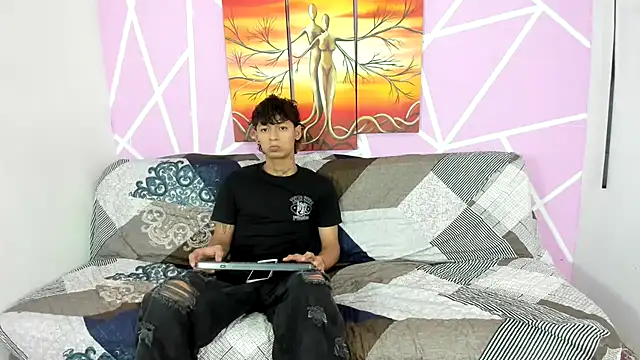 Fresahot2005 online show from January 25, 2025, 7:07 pm