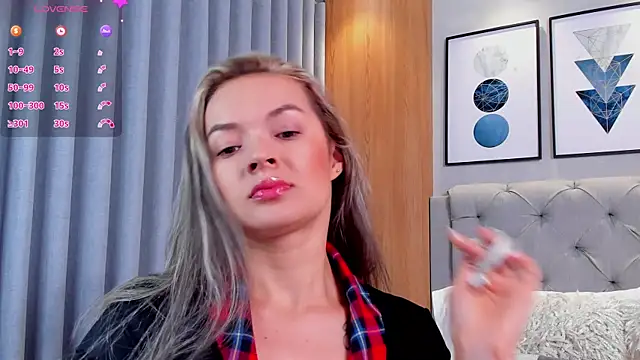 lennabell online show from December 3, 2025, 11:20 am