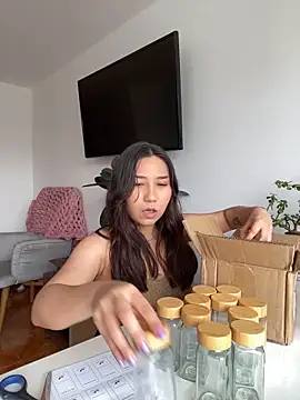 Aimilayne online show from April 28, 2026, 6:56 pm