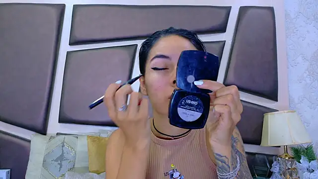 Snapshot of NicoleEsposito chatting on April 28, 2026, 1:04 pm NicoleEsposito online show from April 28, 2026, 1:04 pm